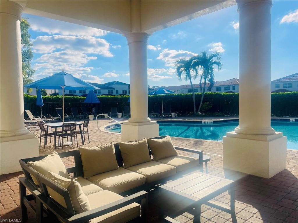 7028 Ambrosia LN # 801, NAPLES FL 34119-7