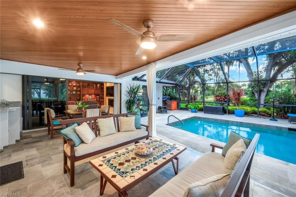 13024 Valewood DR, NAPLES FL 34119-22