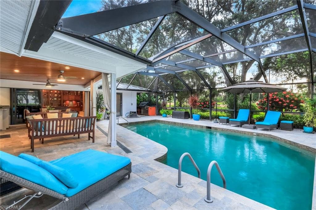 13024 Valewood DR, NAPLES FL 34119-2