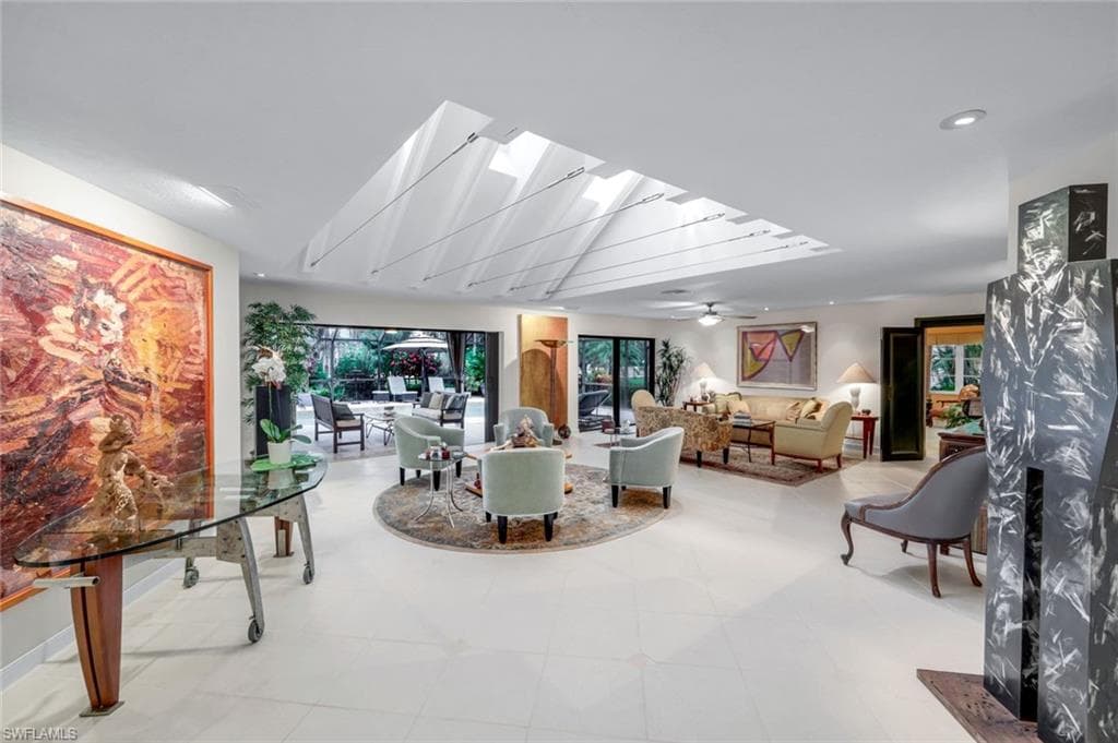 13024 Valewood DR, NAPLES FL 34119-4