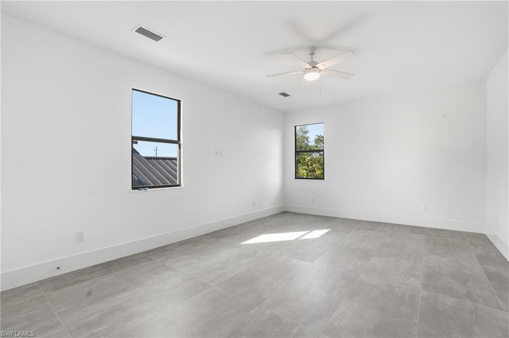 2727 Van Buren AVE, NAPLES FL 34112-16