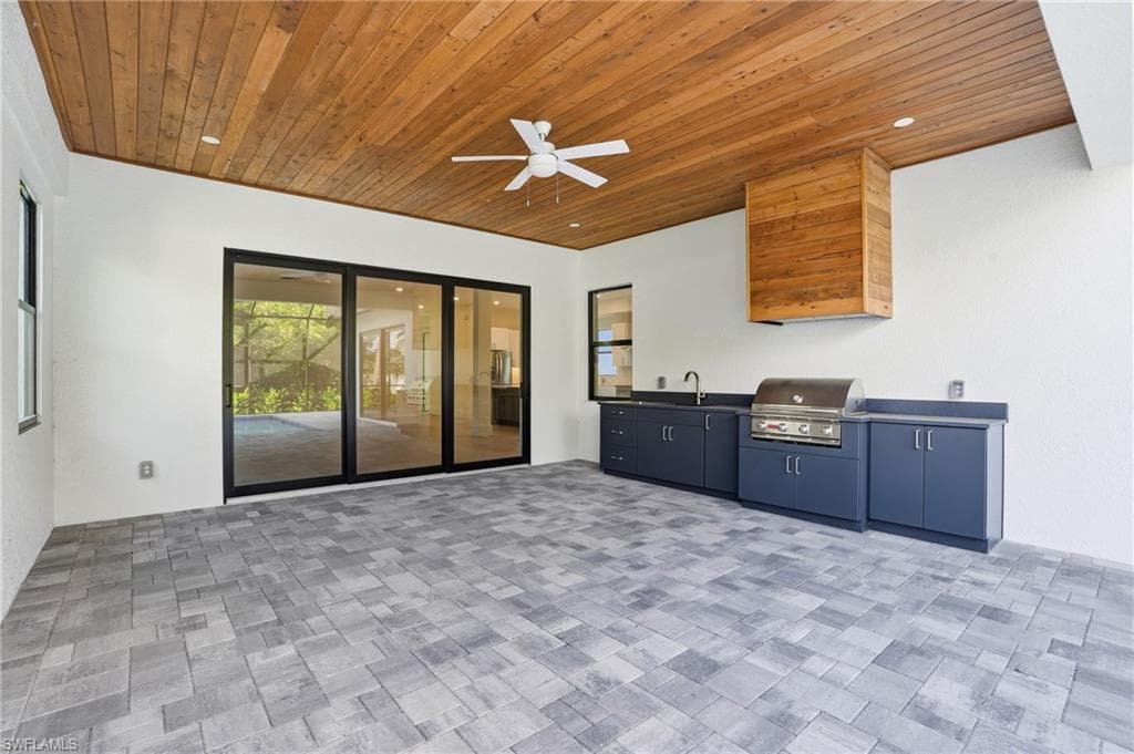 2727 Van Buren AVE, NAPLES FL 34112-25