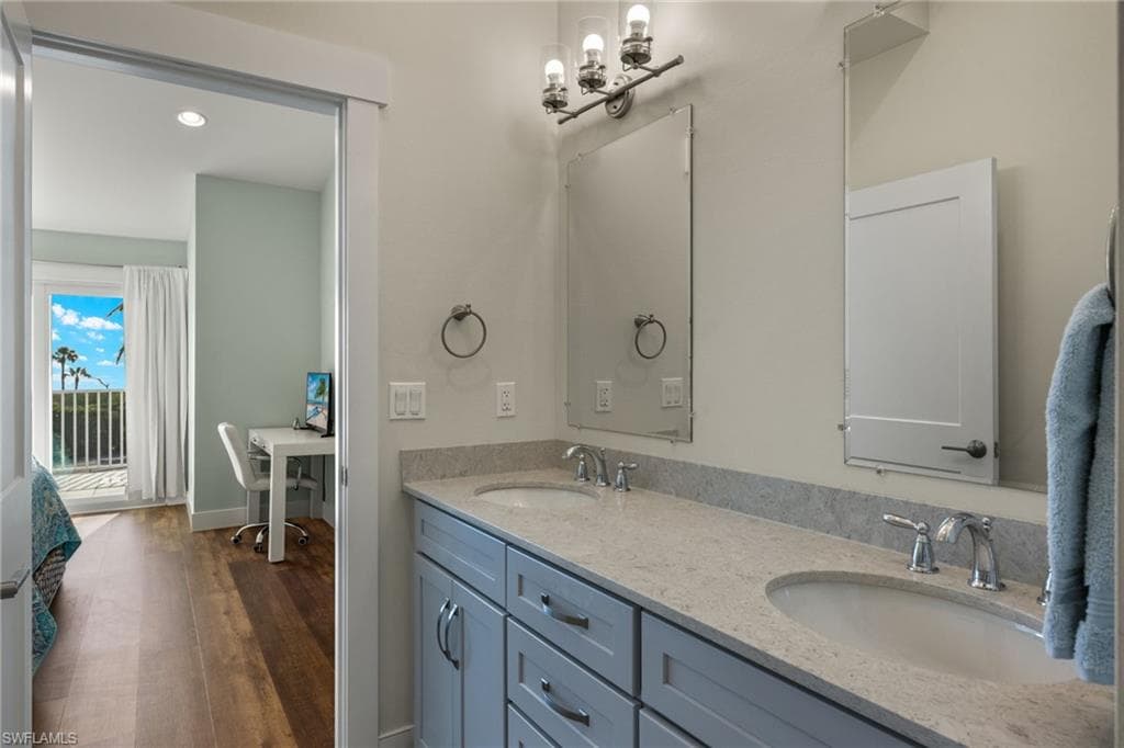 460 E Gulf DR, SANIBEL FL 33957-29