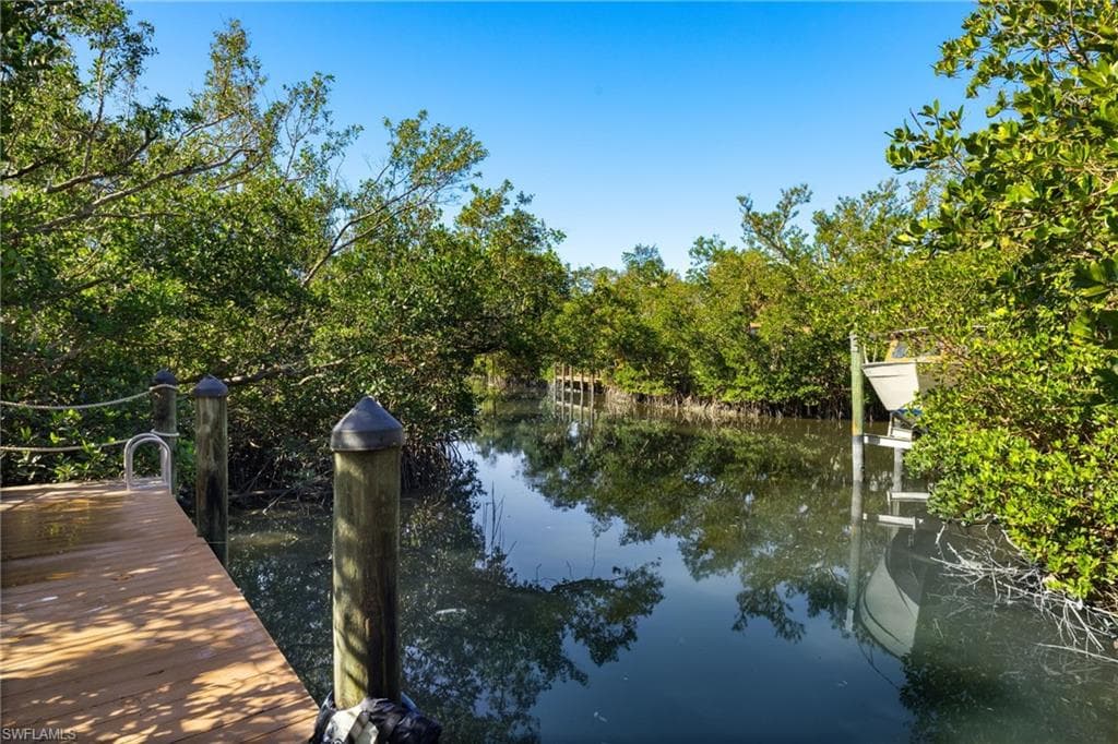 460 E Gulf DR, SANIBEL FL 33957-34