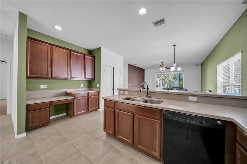 8125 Silver Birch WAY, LEHIGH ACRES FL 33971-23