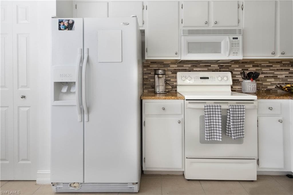 1392 Churchill CIR # 103, NAPLES FL 34116-6