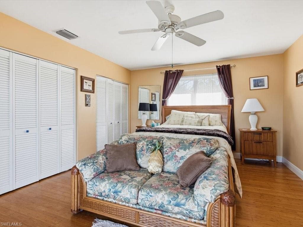 230 Harbor PL N, GOODLAND FL 34140-15