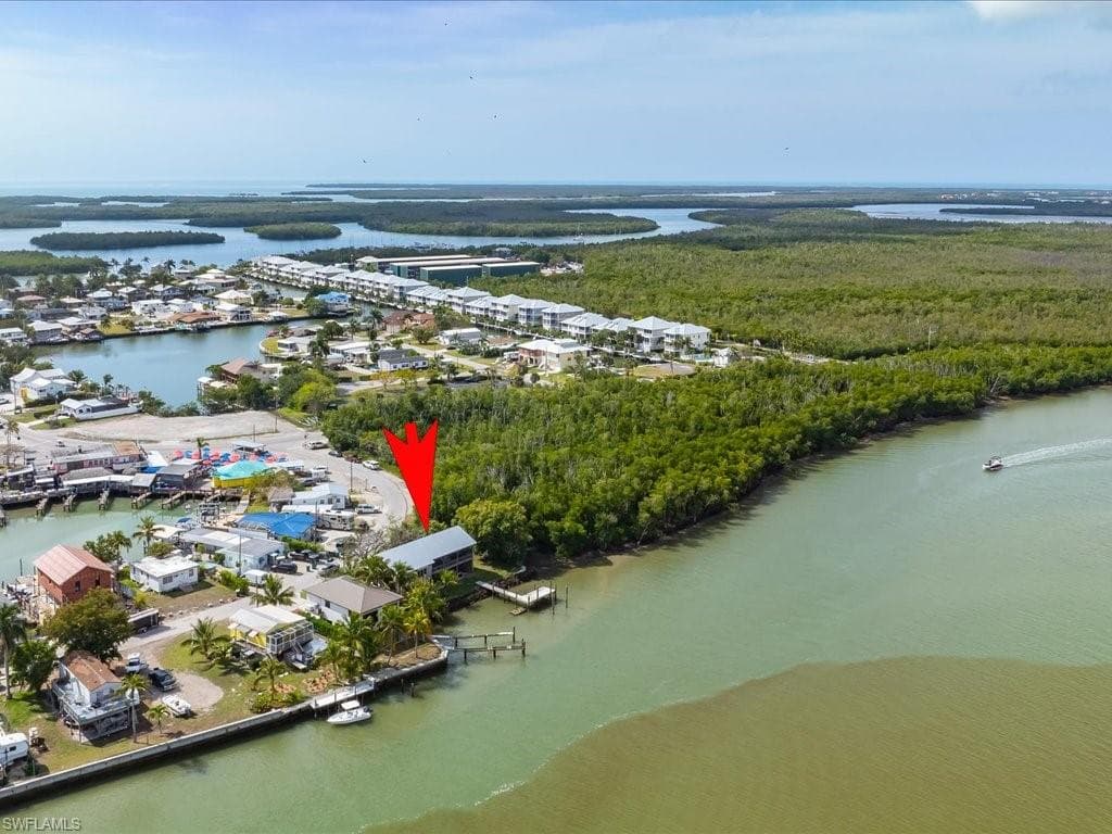 230 Harbor PL N, GOODLAND FL 34140-28