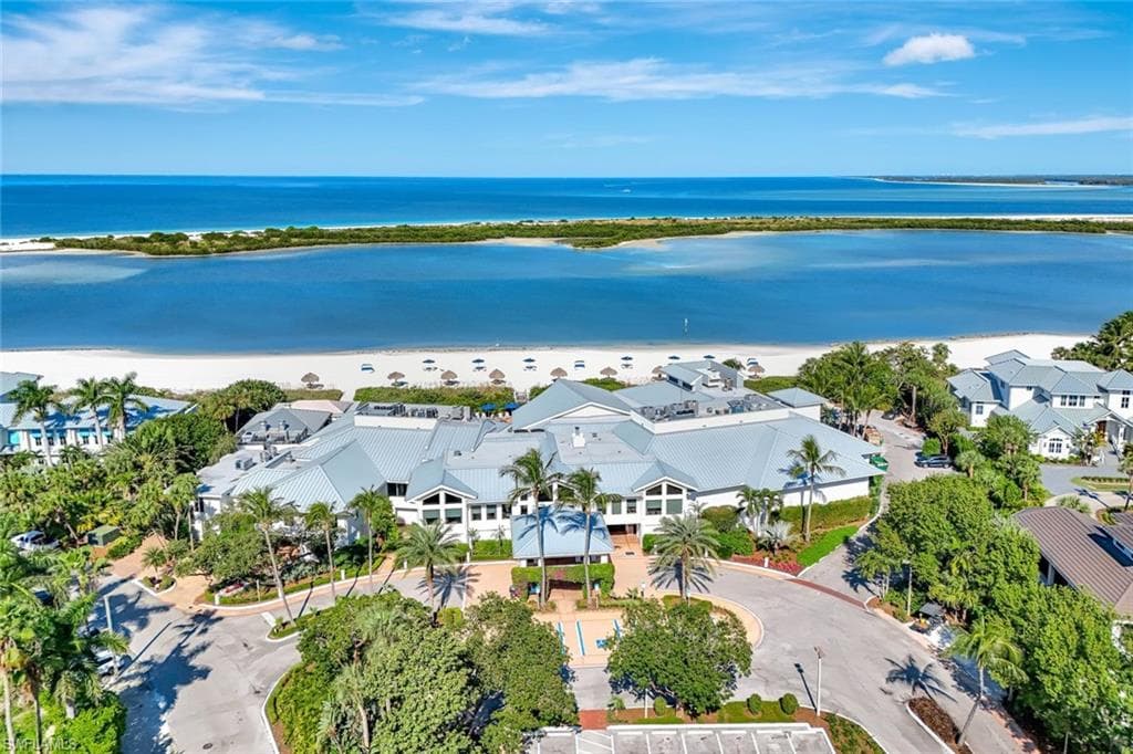 376 Beach Lily LN, MARCO ISLAND FL 34145-8