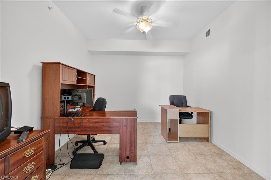 8251 Pathfinder LOOP # 621, FORT MYERS FL 33919-13