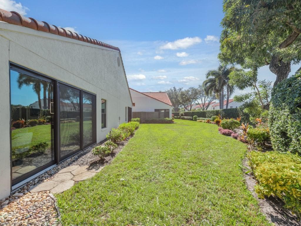 909 Reef Point CIR # 7, NAPLES FL 34108-1