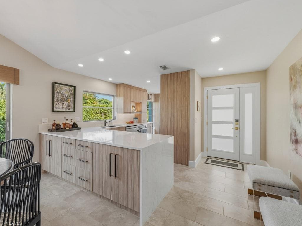 909 Reef Point CIR # 7, NAPLES FL 34108-6