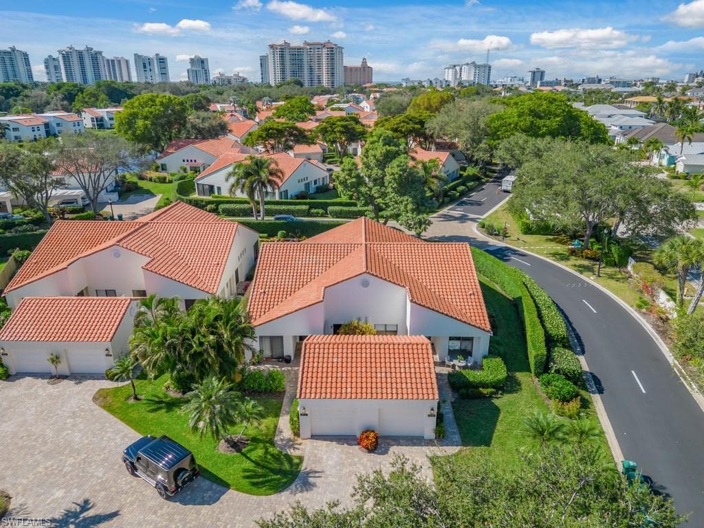909 Reef Point CIR # 7, NAPLES FL 34108-2