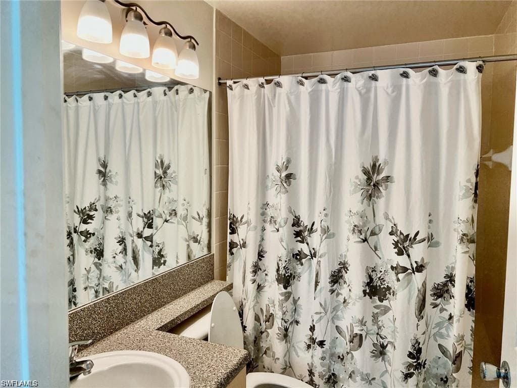 1115 Reserve CT # 201, NAPLES FL 34105-3