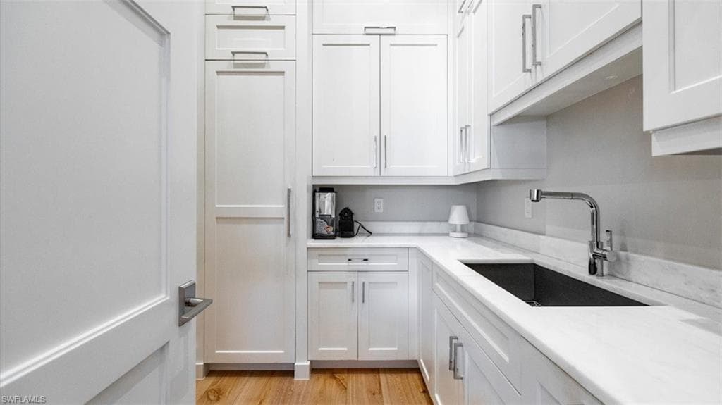 1935 7th ST S, NAPLES FL 34102-5