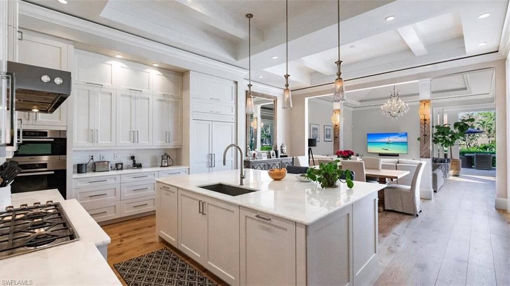 1935 7th ST S, NAPLES FL 34102-6