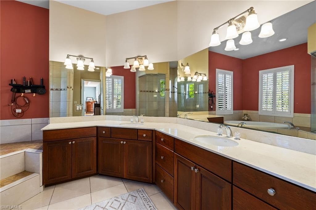 6320 English Oaks LN, NAPLES FL 34119-22