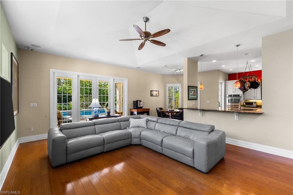 6320 English Oaks LN, NAPLES FL 34119-15