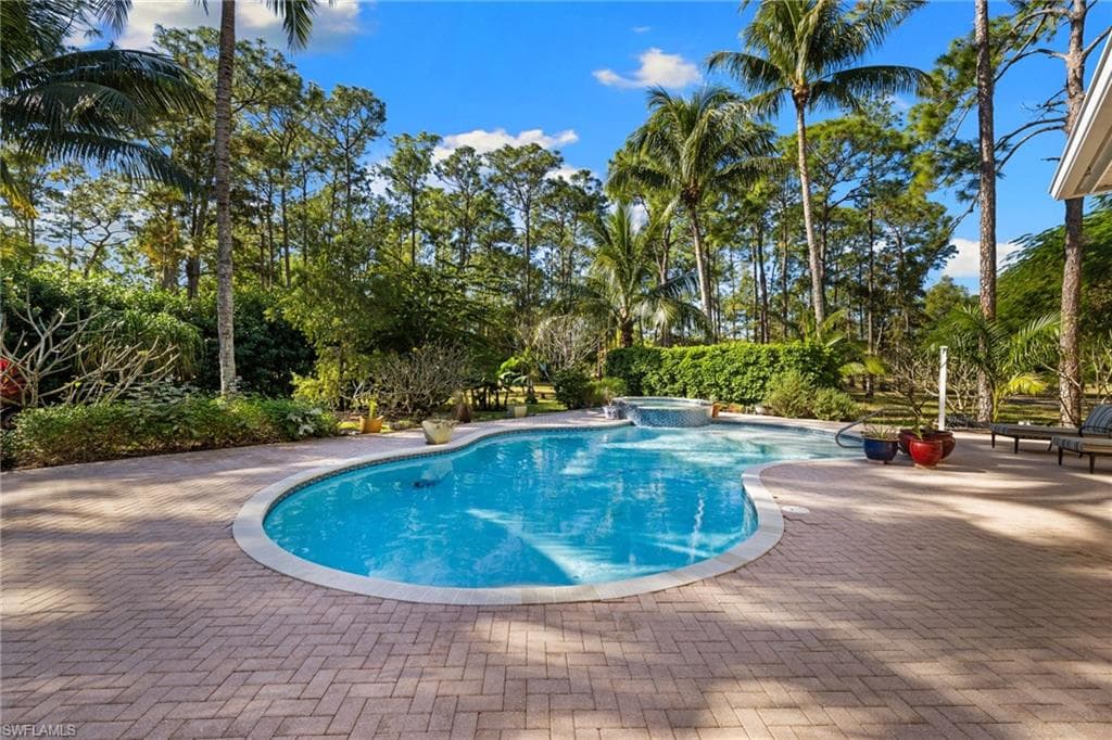 6320 English Oaks LN, NAPLES FL 34119-37