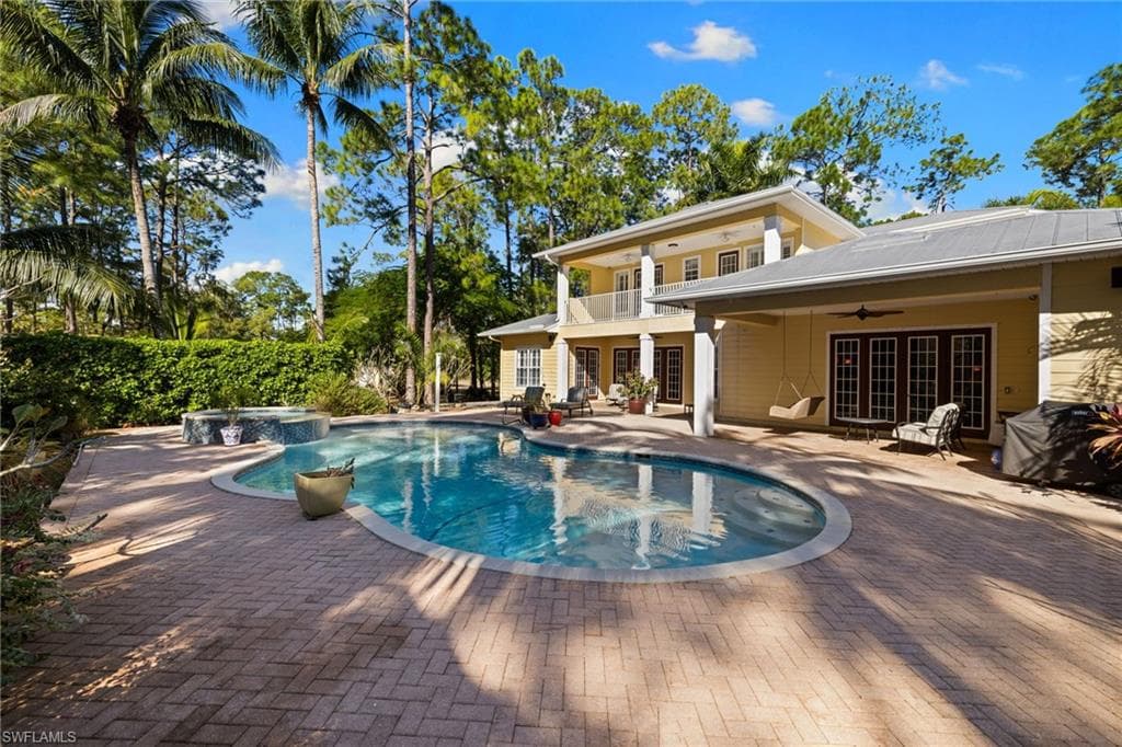 6320 English Oaks LN, NAPLES FL 34119-38