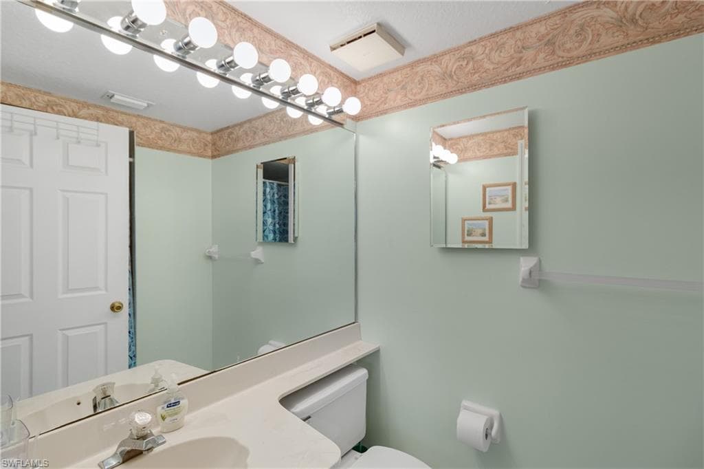 1044 Woodshire LN # B205, NAPLES FL 34105-15