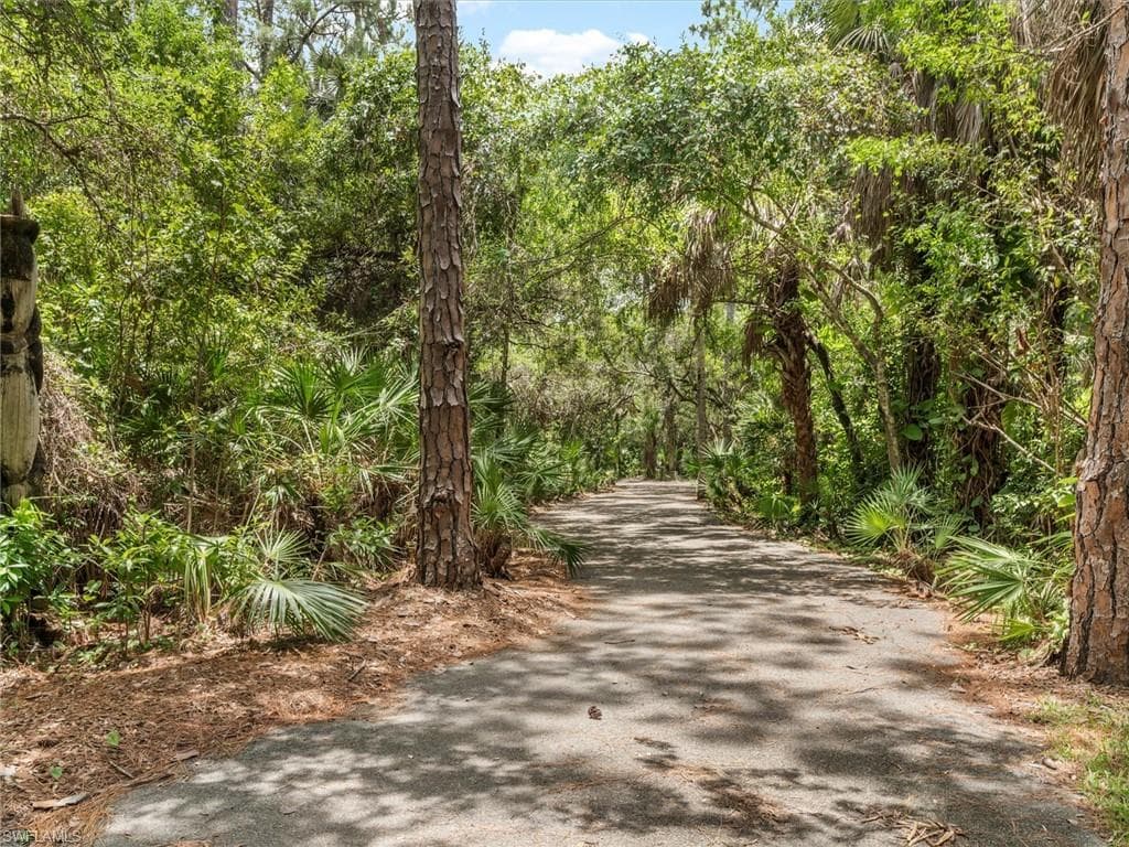 3720 Gail BLVD, NAPLES FL 34104-7