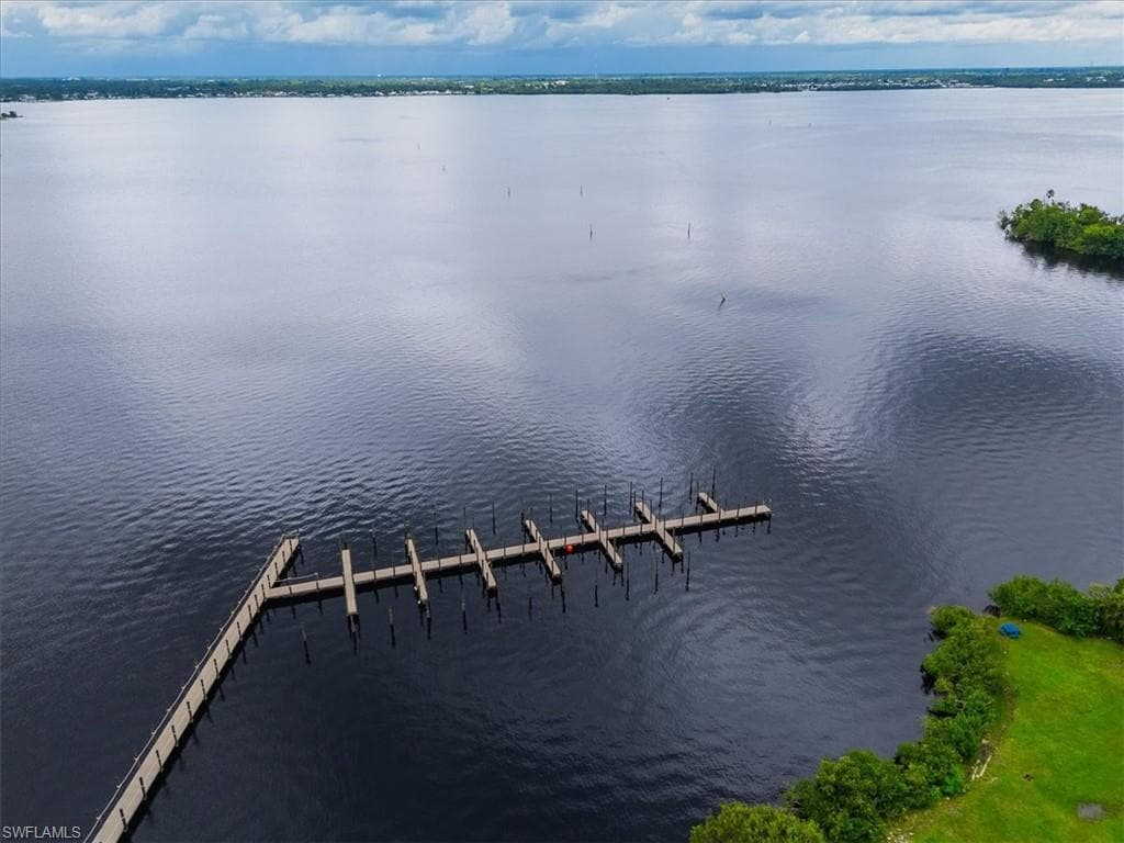 2885 Palm Beach BLVD # 305, FORT MYERS FL 33916-21