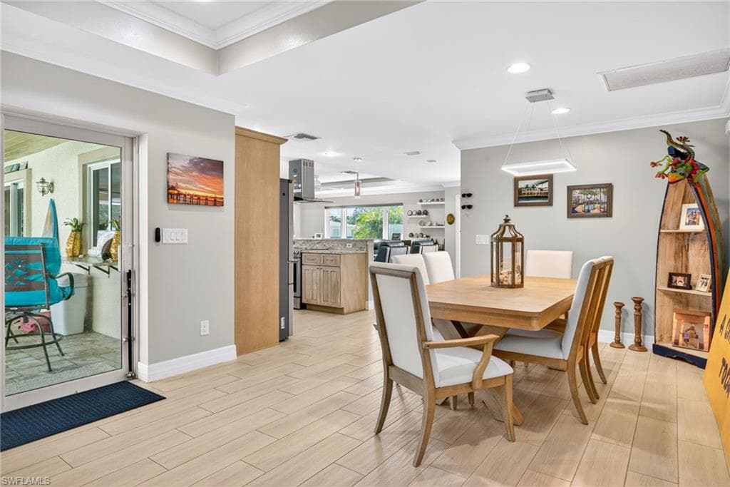 2243 Flora AVE, FORT MYERS FL 33907-11