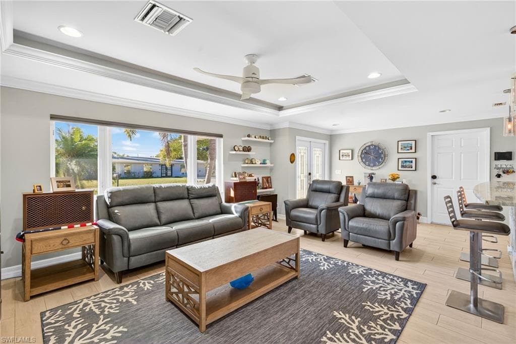 2243 Flora AVE, FORT MYERS FL 33907-4