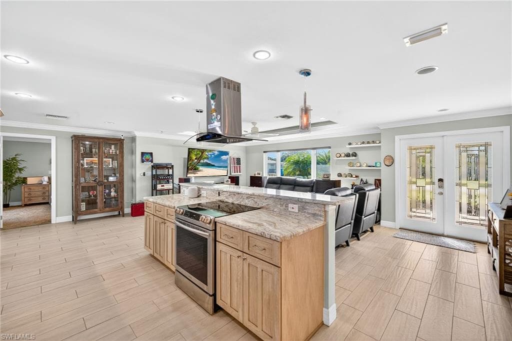 2243 Flora AVE, FORT MYERS FL 33907-9