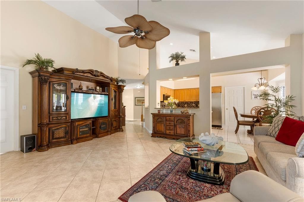 335 Pindo Palm DR, NAPLES FL 34104-4