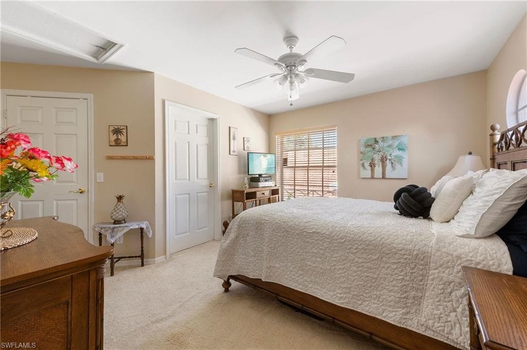 335 Pindo Palm DR, NAPLES FL 34104-13