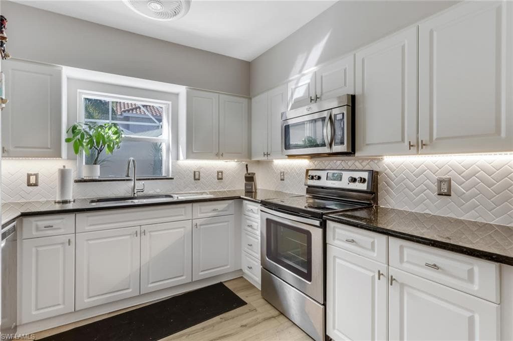 4536 Court WAY # 19D, NAPLES FL 34109-8