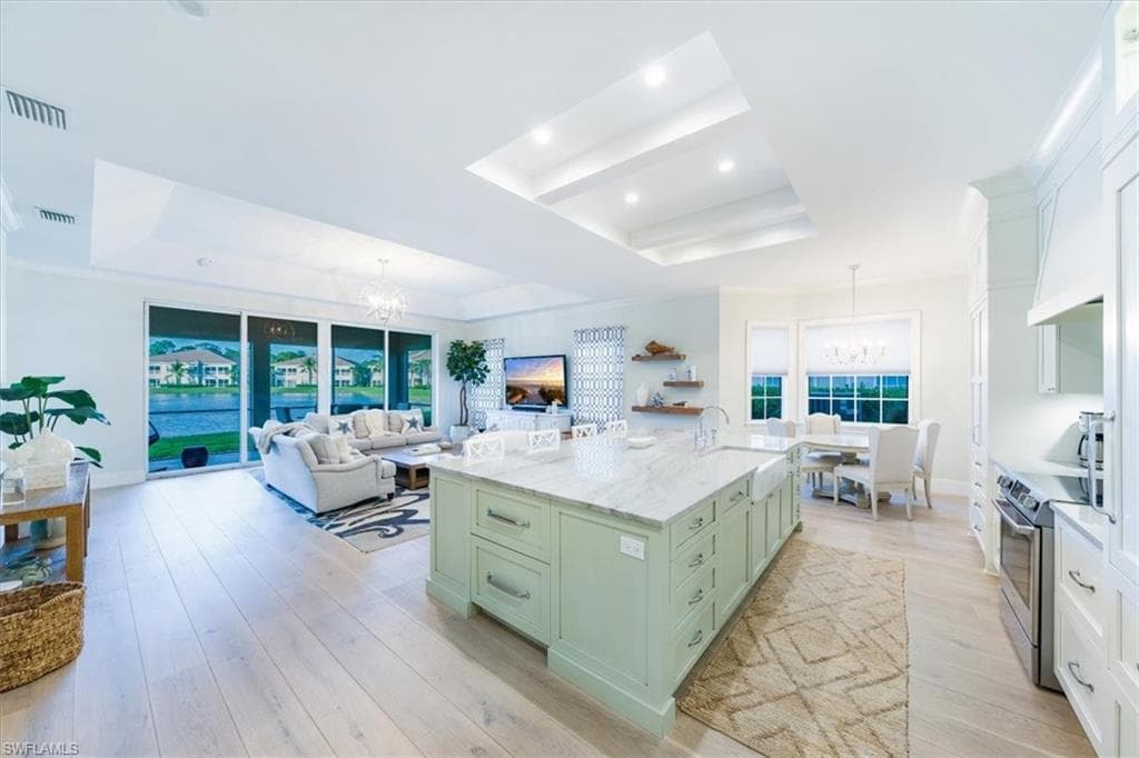 7128 Lemuria CIR # 702, NAPLES FL 34109-8