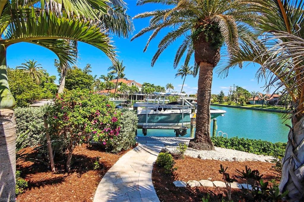 812 Angel Wing DR, SANIBEL FL 33957-34