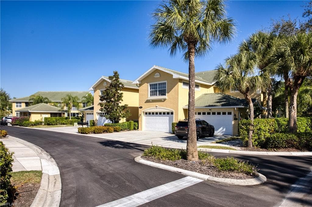 8310 Big Acorn CIR # 1002, NAPLES FL 34119-2