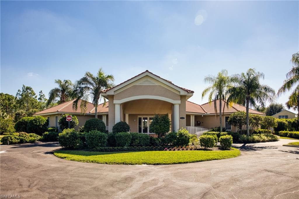 8310 Big Acorn CIR # 1002, NAPLES FL 34119-38