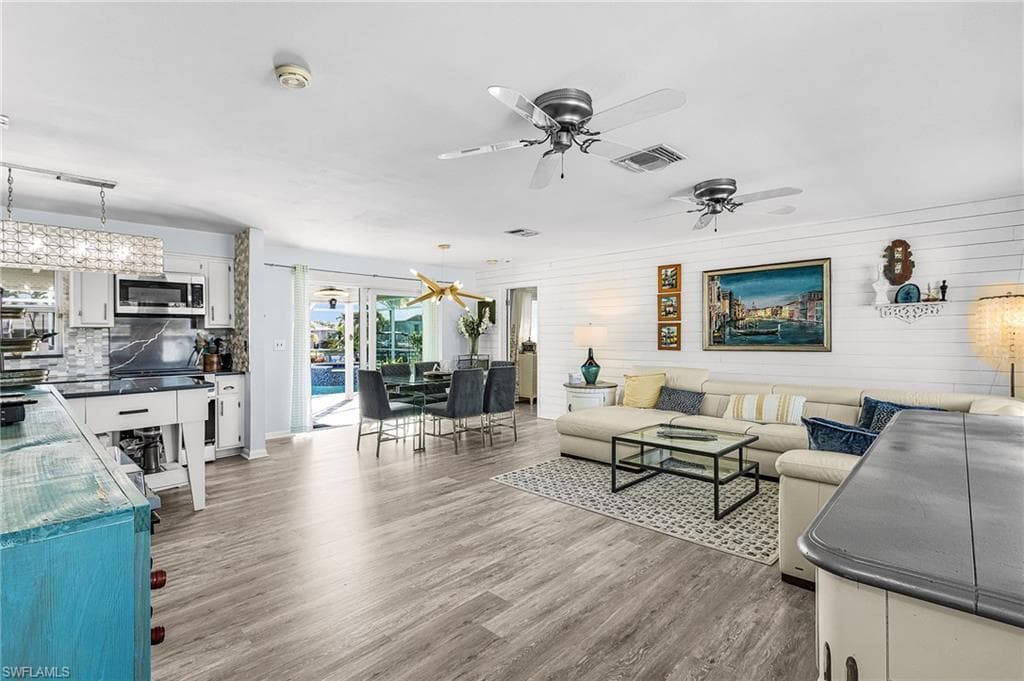 3005 SE 18th AVE, CAPE CORAL FL 33904-4