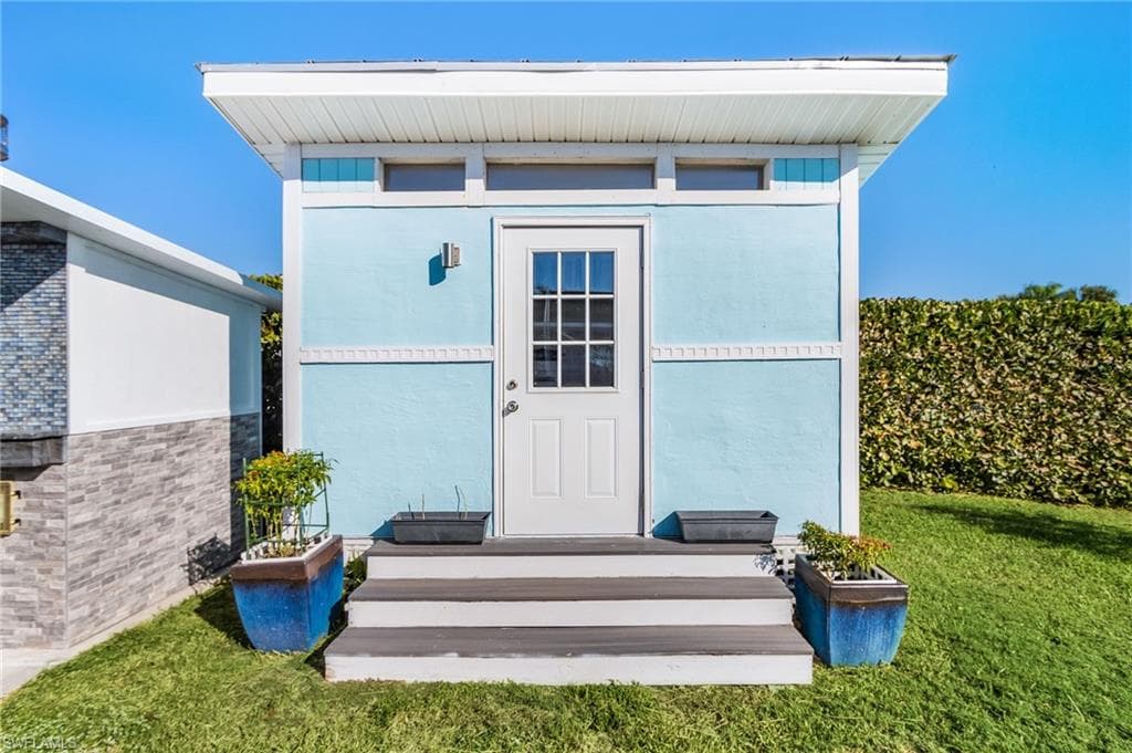 3005 SE 18th AVE, CAPE CORAL FL 33904-10