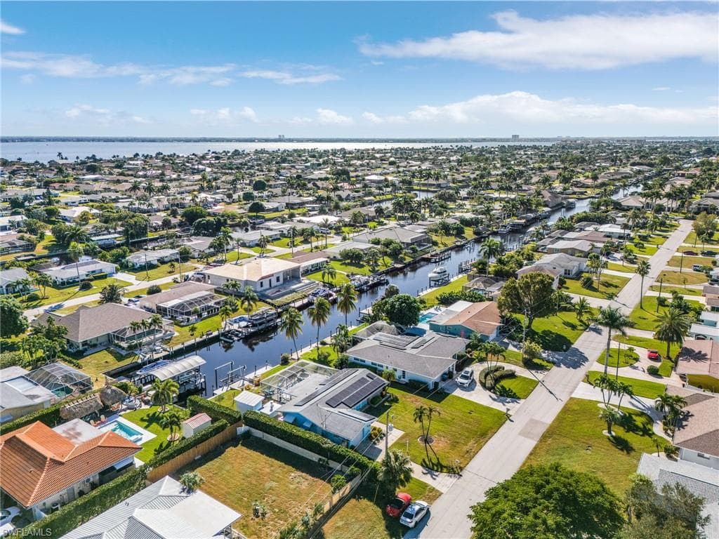 3005 SE 18th AVE, CAPE CORAL FL 33904-28