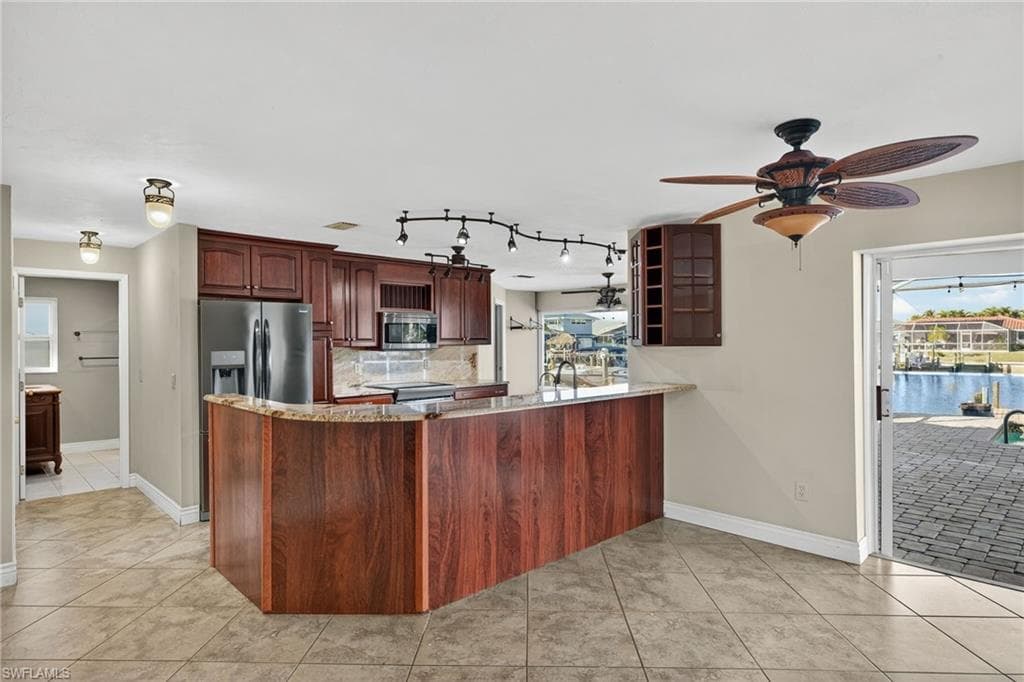 1921 SE 36th ST, CAPE CORAL FL 33904-11