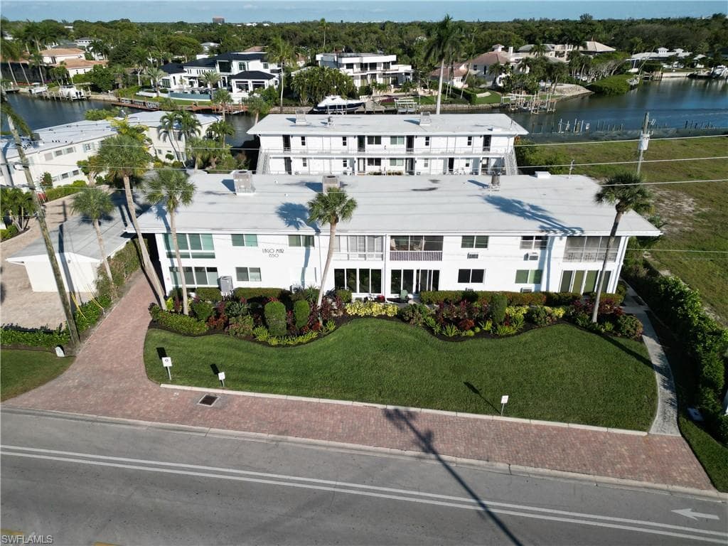 1550 Gulf Shore BLVD N W4-16