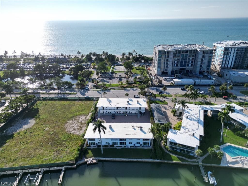 1550 Gulf Shore BLVD N W4-14