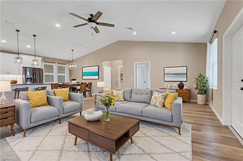 8117 Breeze DR, NORTH FORT MYERS FL 33917-4