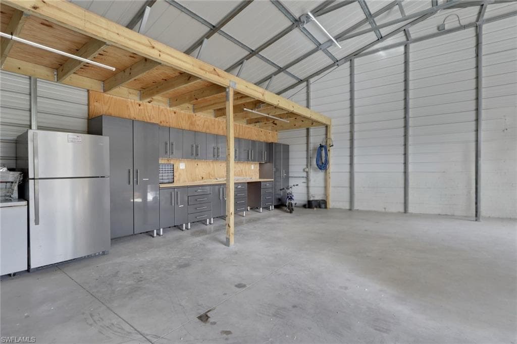 8117 Breeze DR, NORTH FORT MYERS FL 33917-30