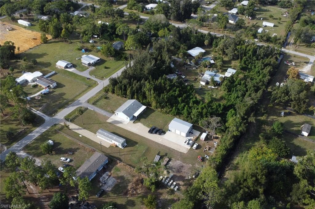 8117 Breeze DR, NORTH FORT MYERS FL 33917-38