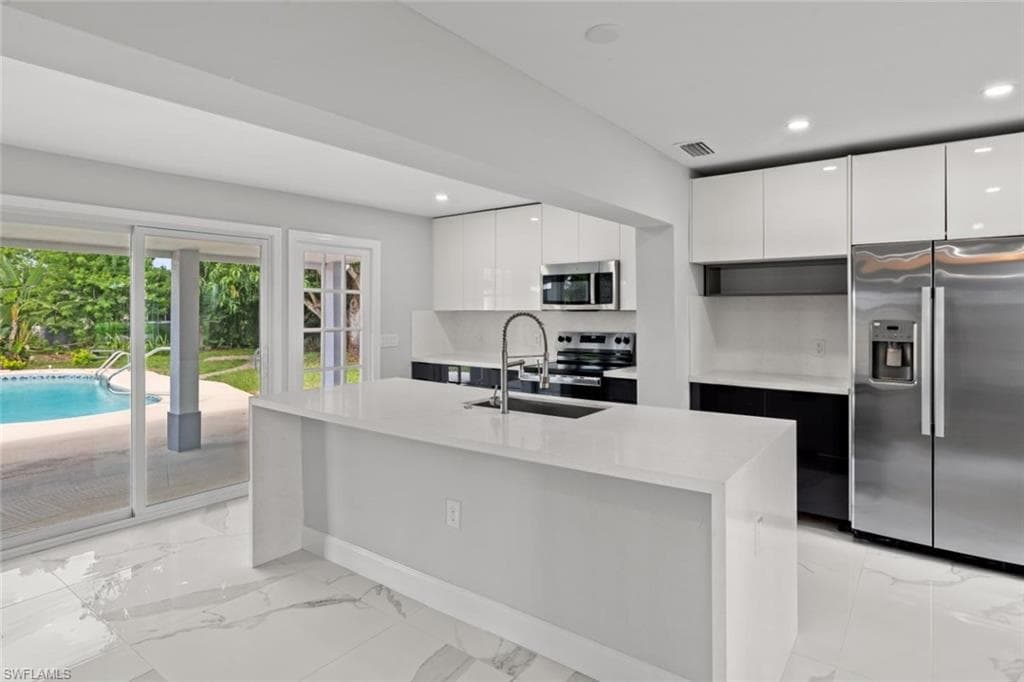 4970 Riverside DR-9
