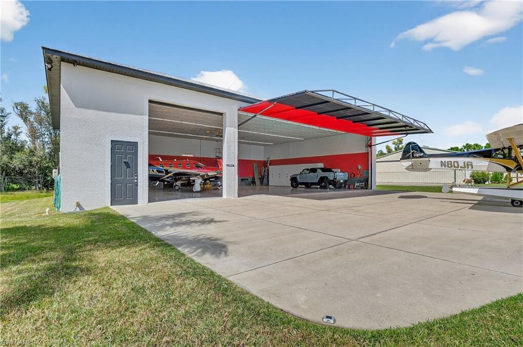 18741 CROSSWIND AVE, NORTH FORT MYERS FL 33917-4