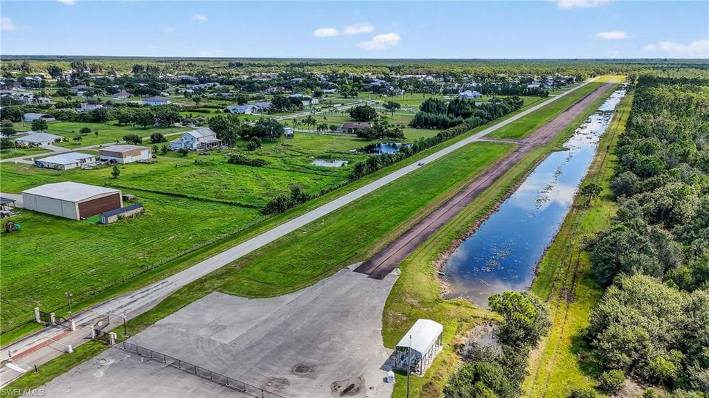 18741 CROSSWIND AVE, NORTH FORT MYERS FL 33917-9