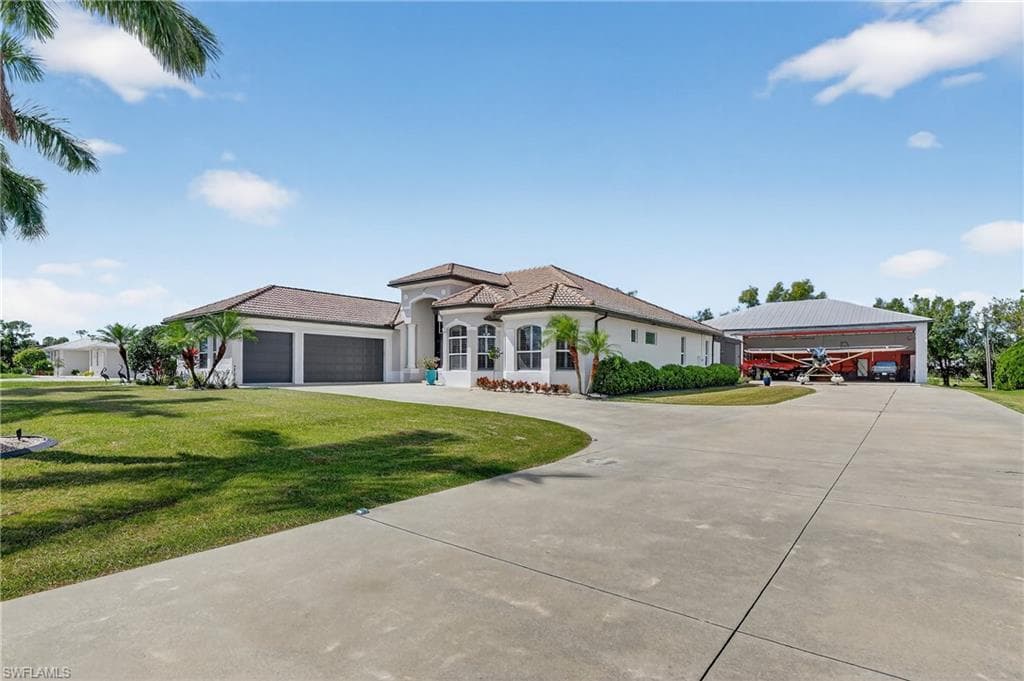 18741 CROSSWIND AVE, NORTH FORT MYERS FL 33917-17